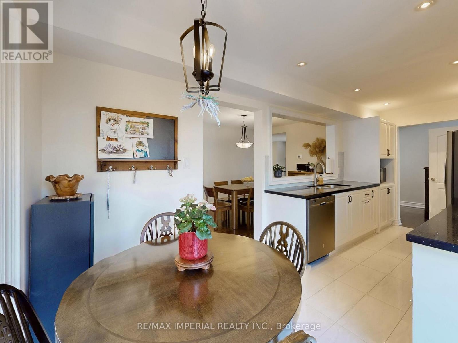 140 ROMAIN CRESCENT - 15
