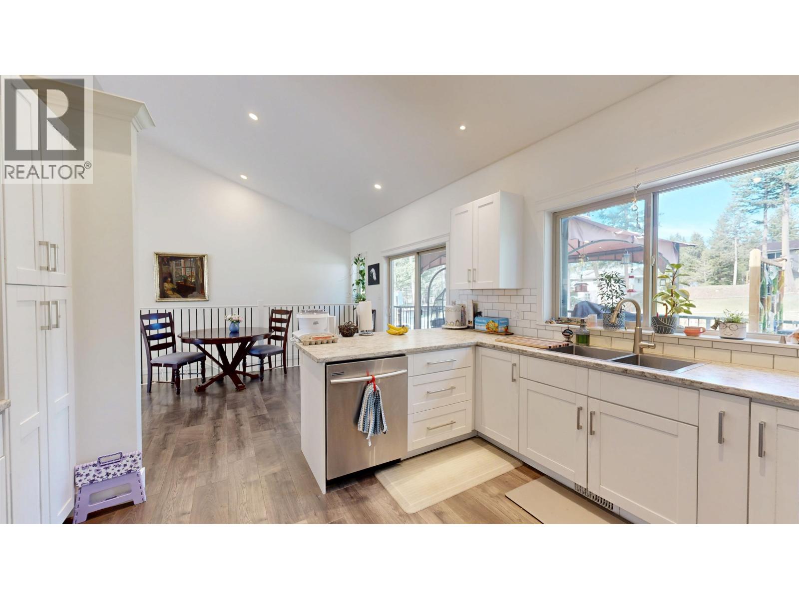 5356 ANNAHAM CRESCENT - 13