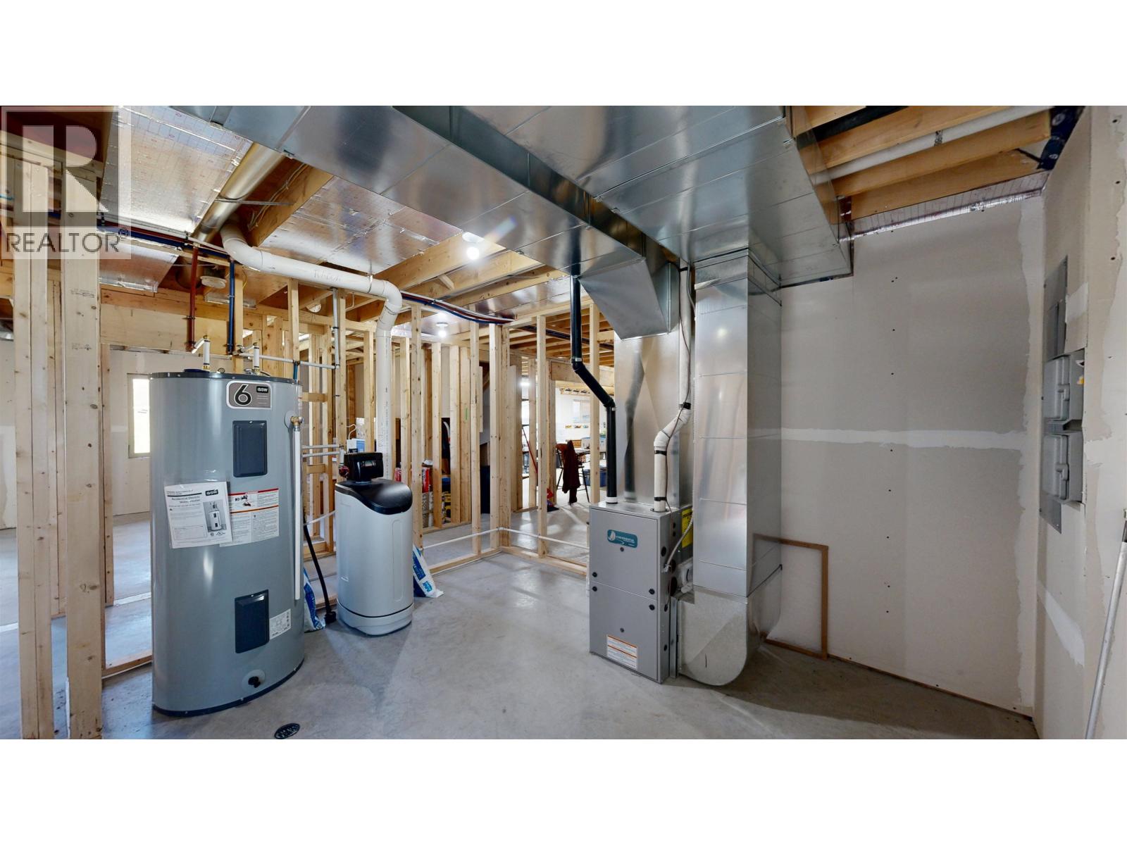 5356 ANNAHAM CRESCENT - 31