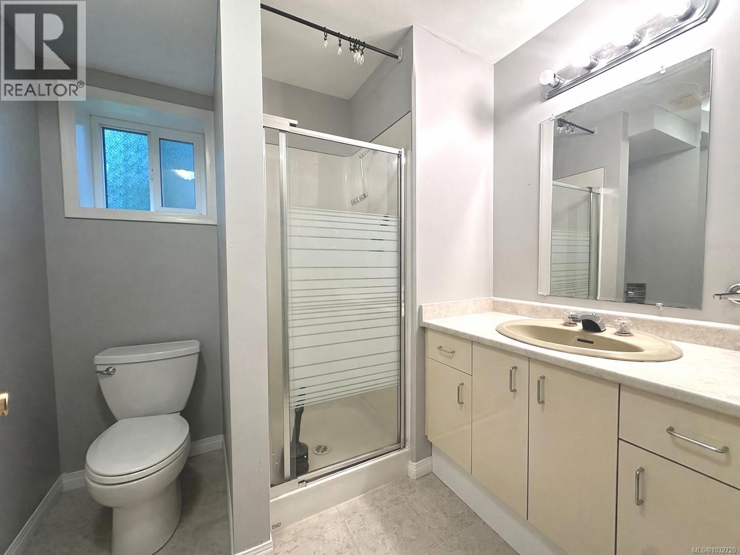 3082 McCauley Dr - 18