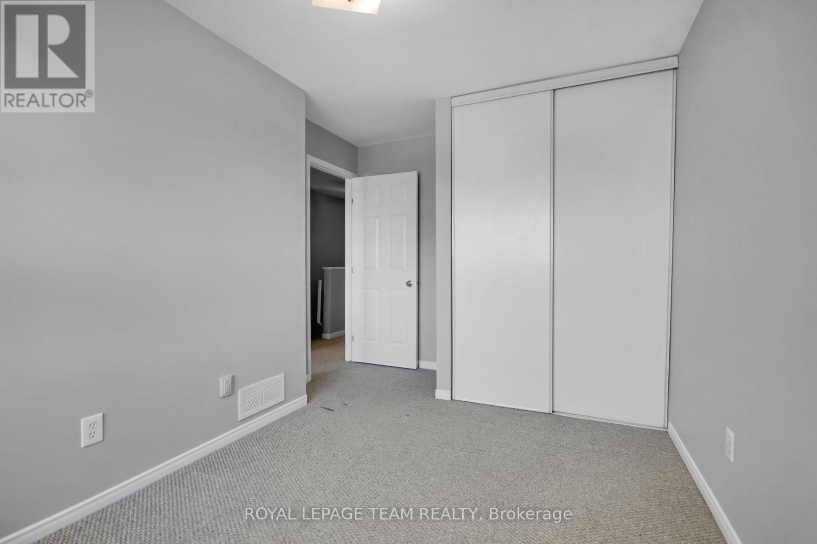 89 THORNBURY CRESCENT — photo 23