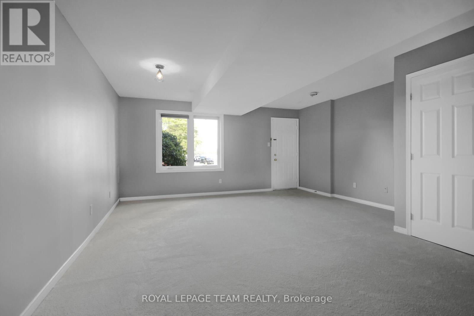 89 THORNBURY CRESCENT — photo 27