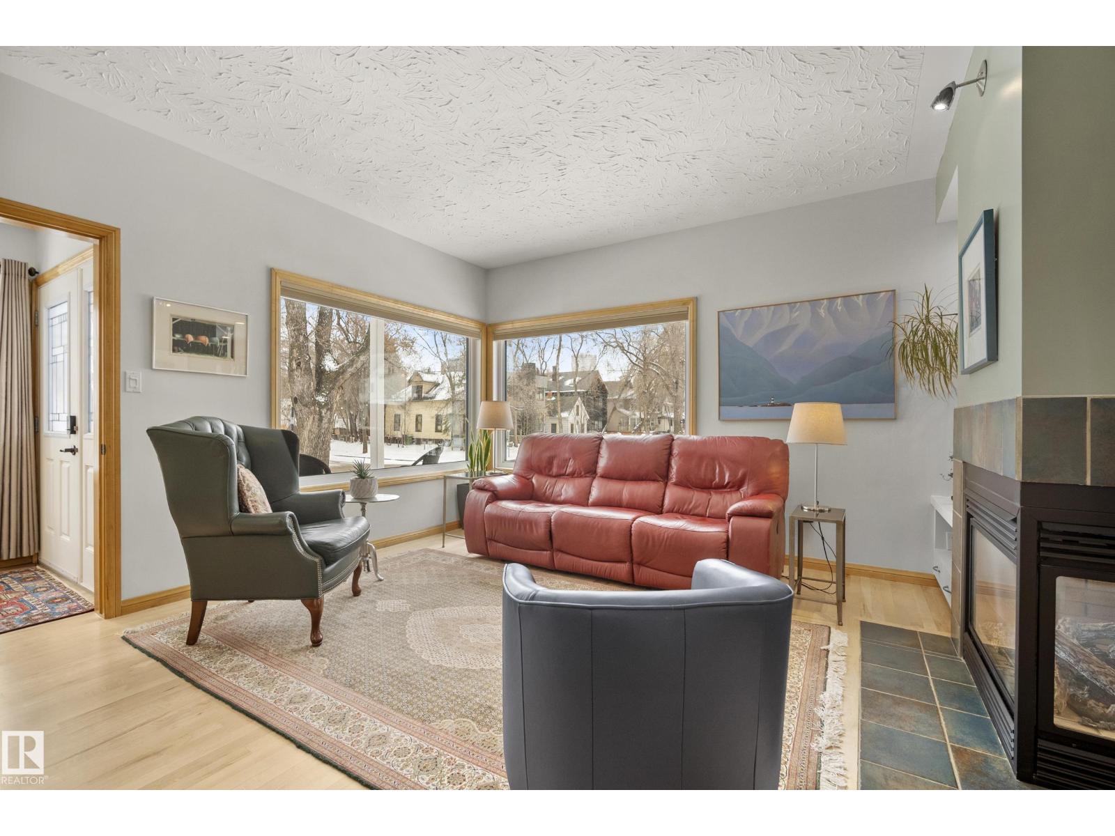 9604 100A ST NW, Edmonton