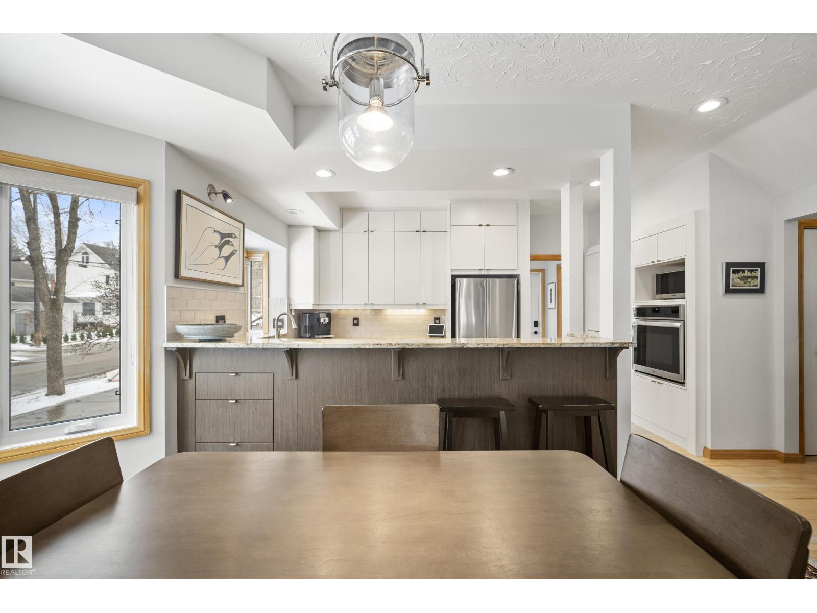 9604 100A ST NW, Edmonton