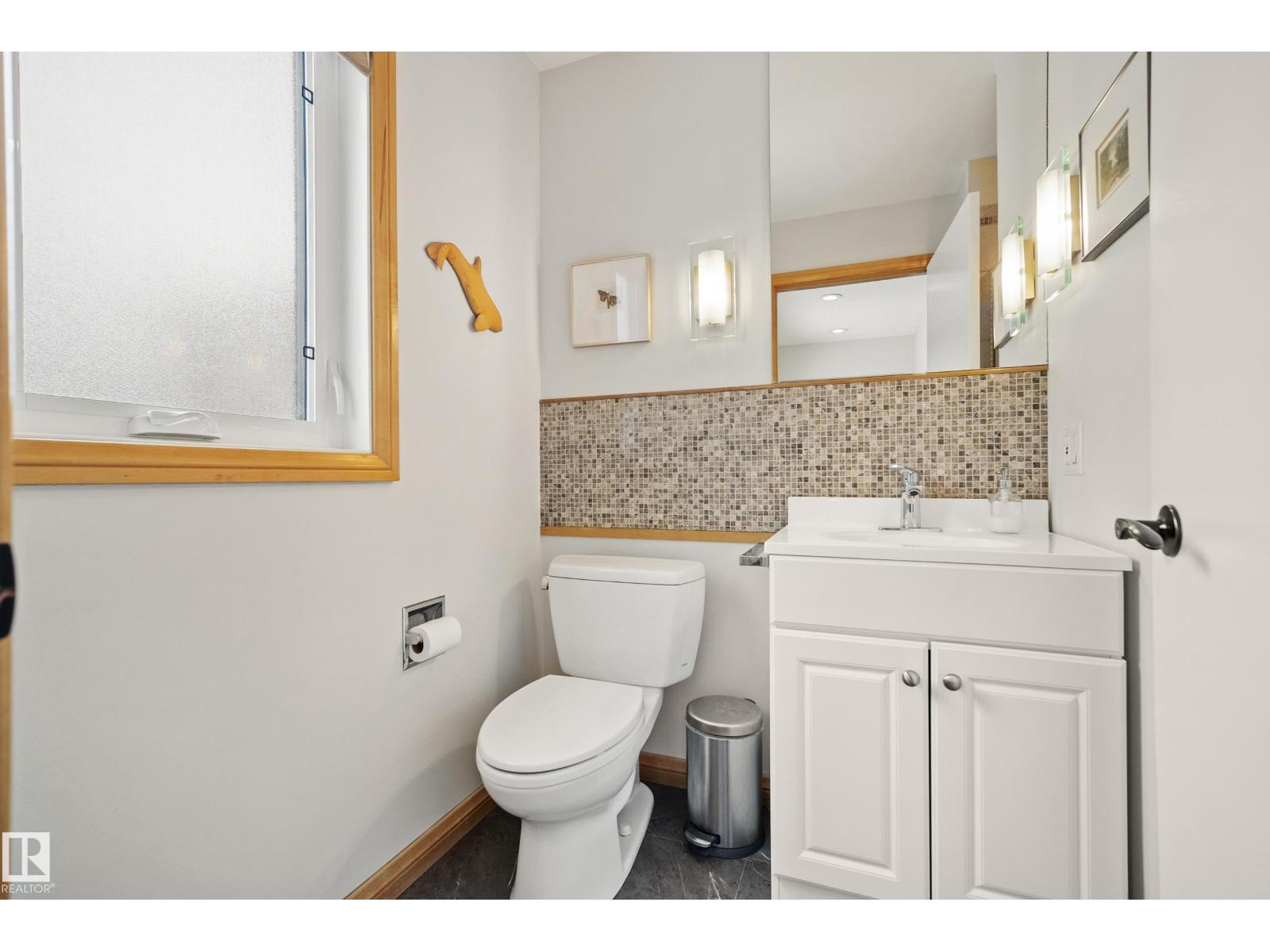 9604 100A ST NW, Edmonton