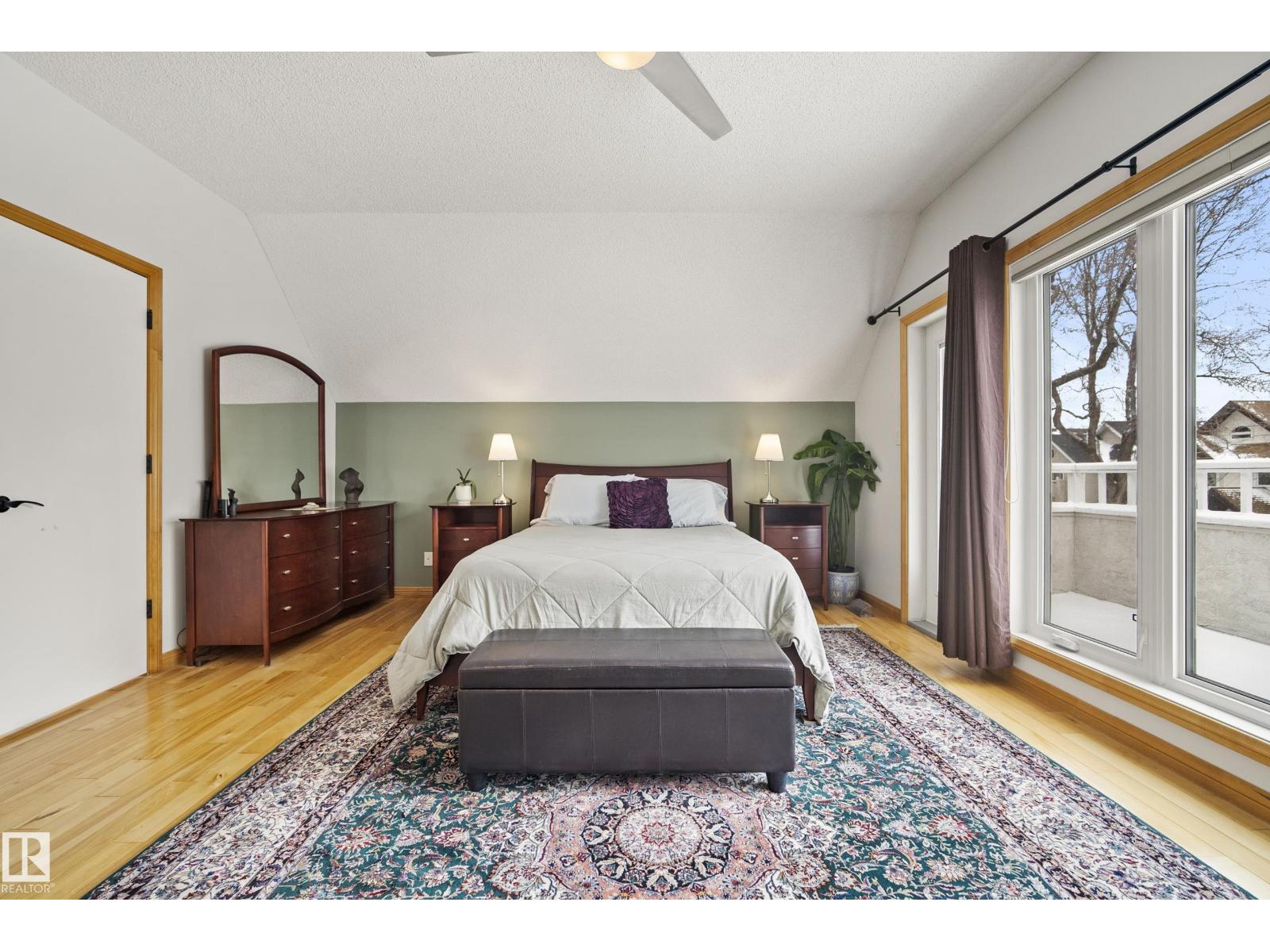 9604 100A ST NW, Edmonton