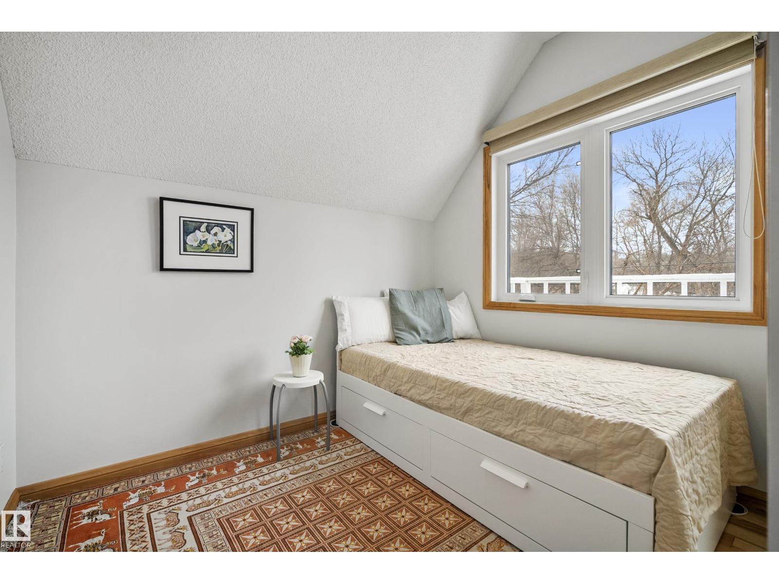 9604 100A ST NW, Edmonton