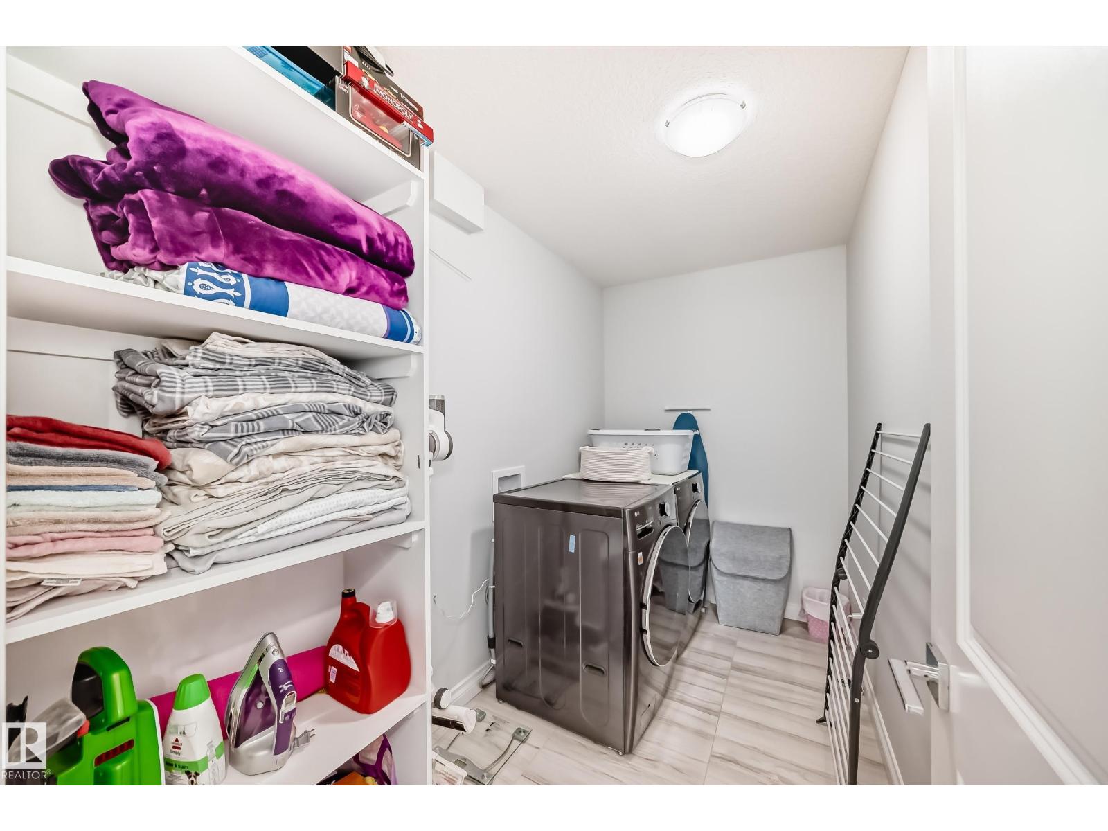 7035 CHIVERS LO SW, Edmonton