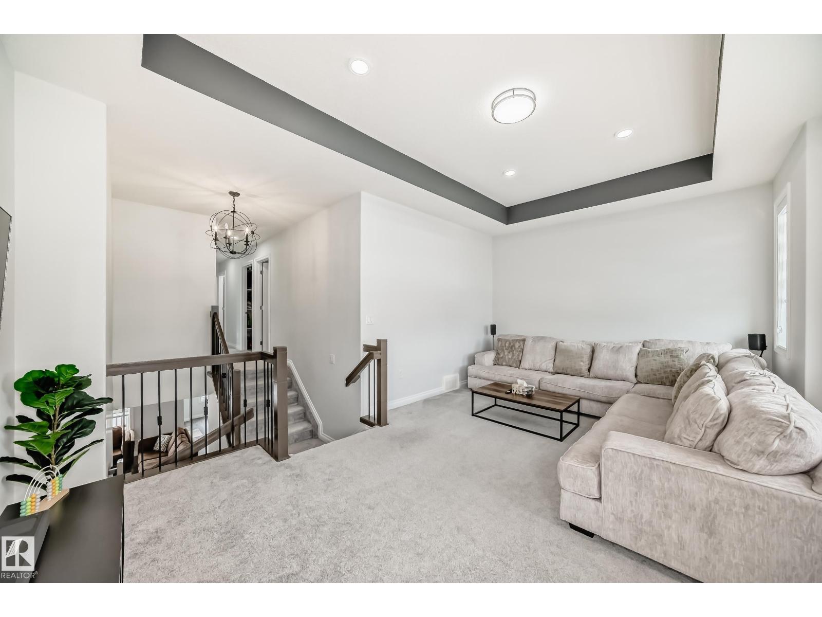 7035 CHIVERS LO SW, Edmonton