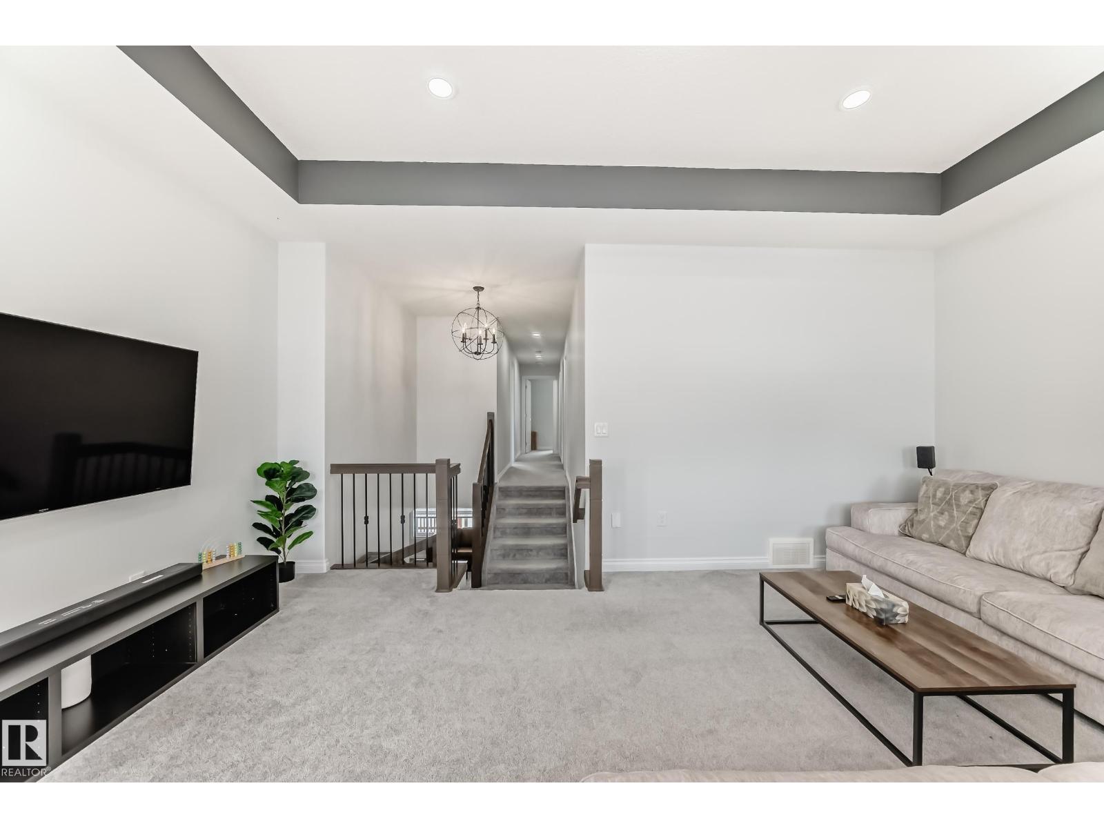 7035 CHIVERS LO SW, Edmonton