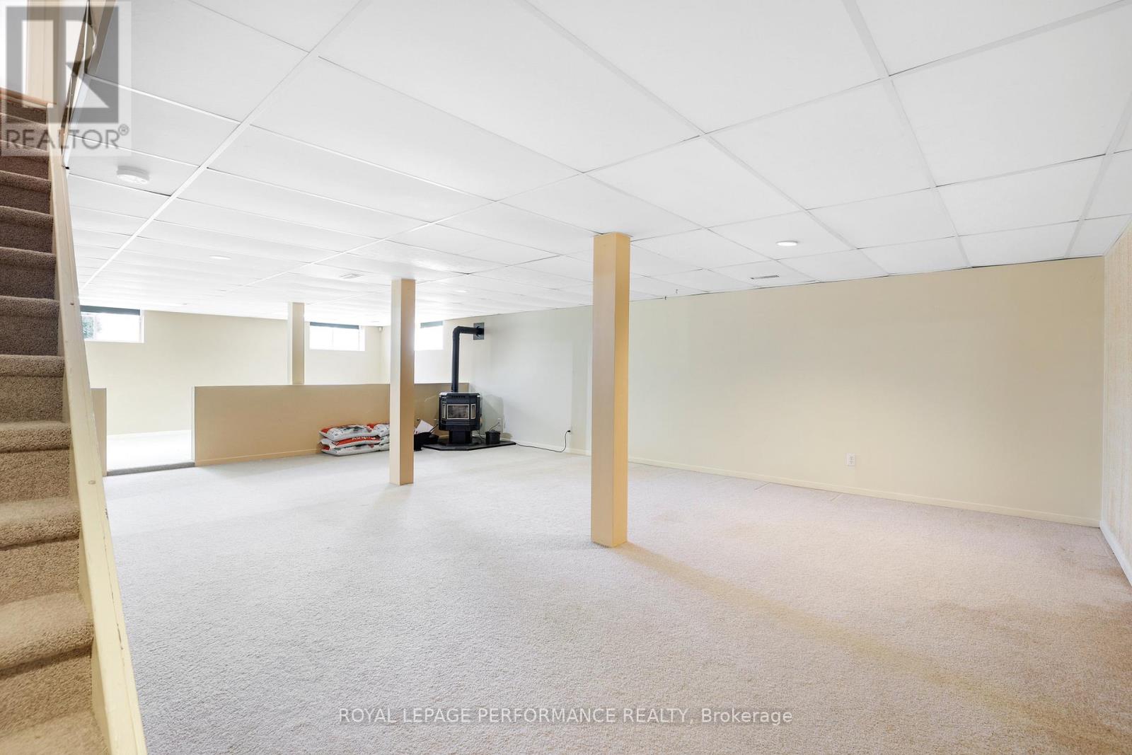 108 FELTON CRESCENT — photo 23
