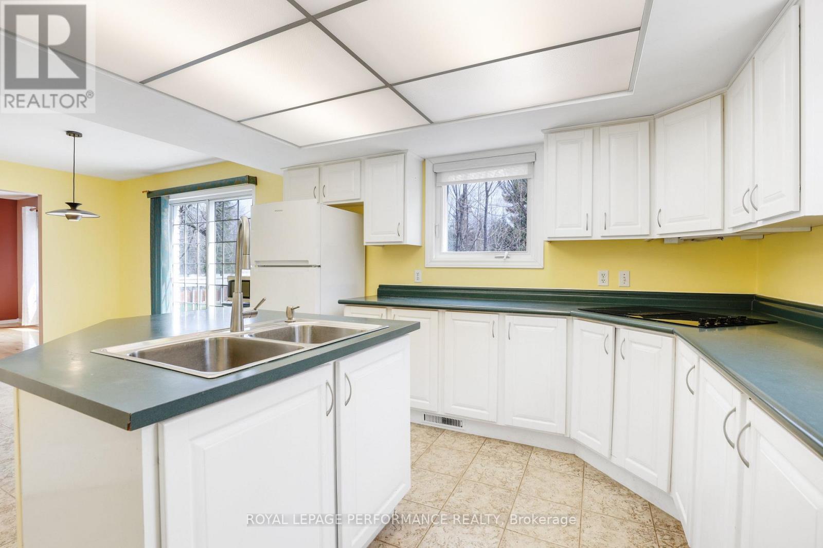 108 FELTON CRESCENT — photo 6