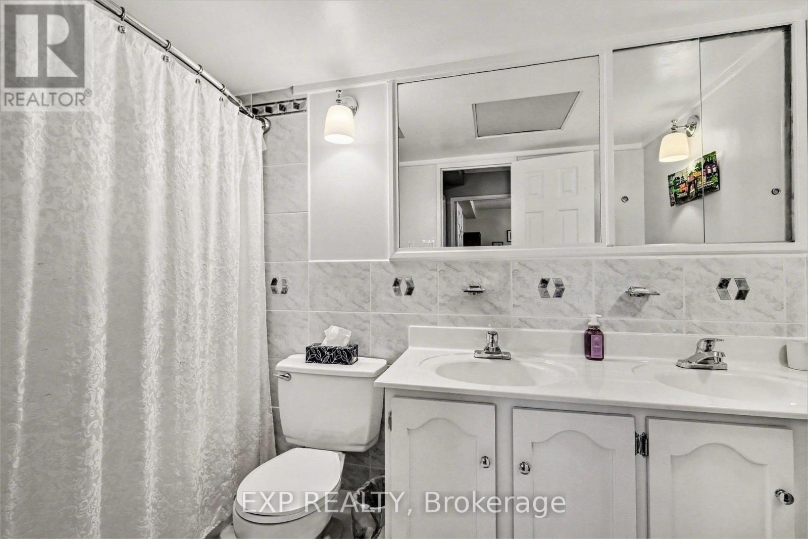 5-Piece Main Bathroom