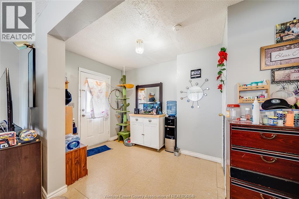 120 TALBOT STREET West - photo 3