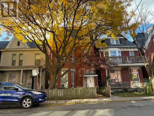 Listing photo of 302 - 31 D'ARCY STREET
