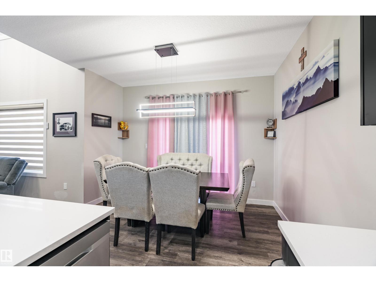 2 Edison DR, St. Albert