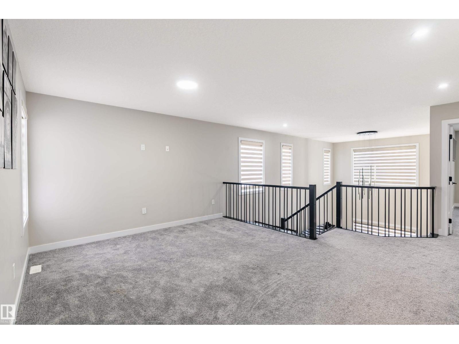 2 Edison DR, St. Albert