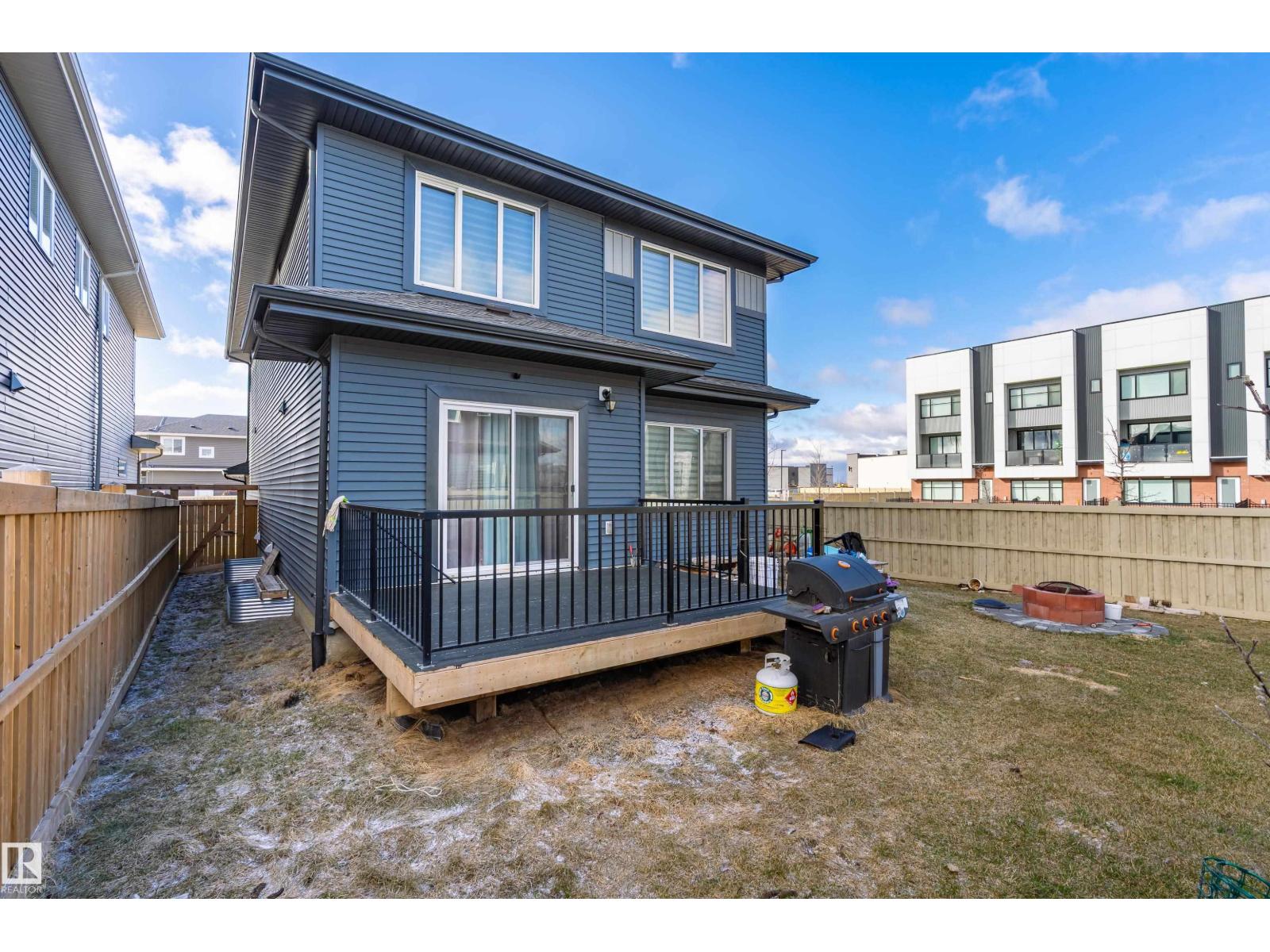 2 Edison DR, St. Albert