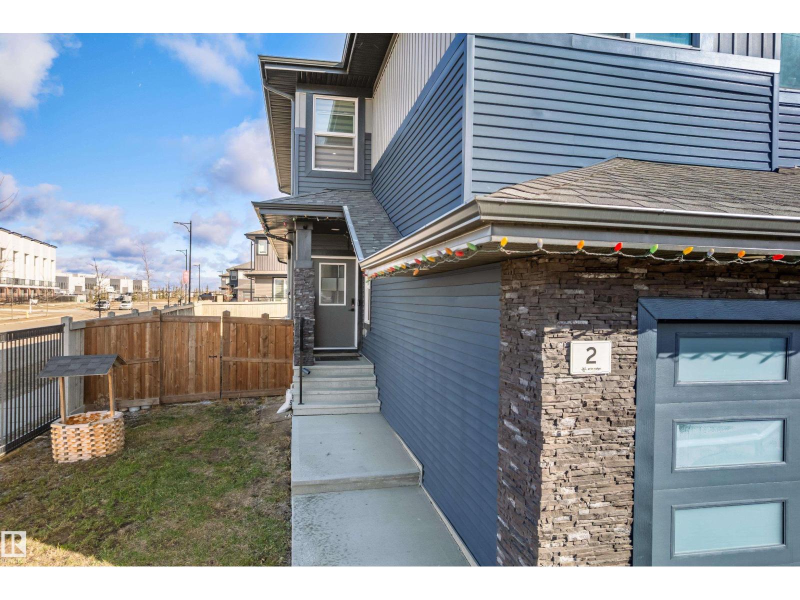 2 Edison DR, St. Albert