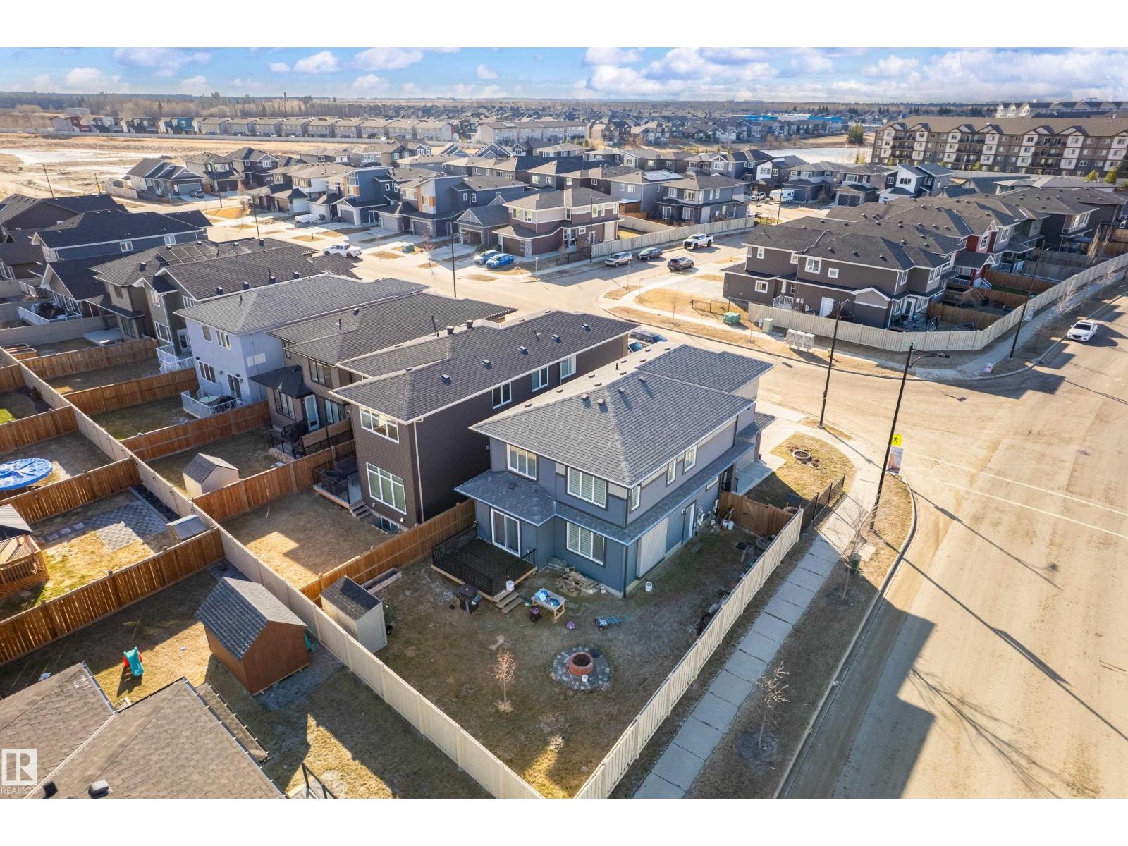 2 Edison DR, St. Albert