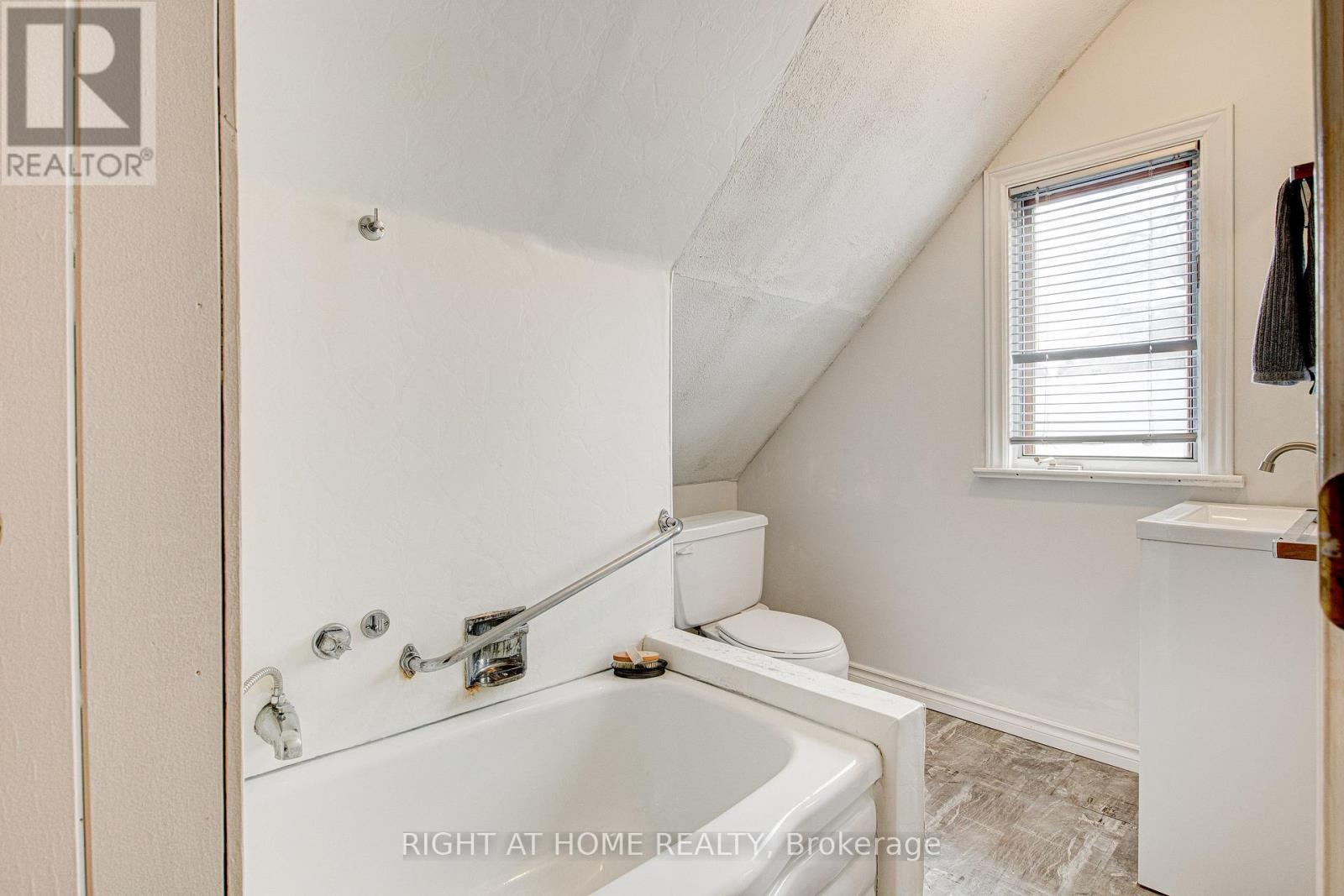 18A MARGARET STREET - 26