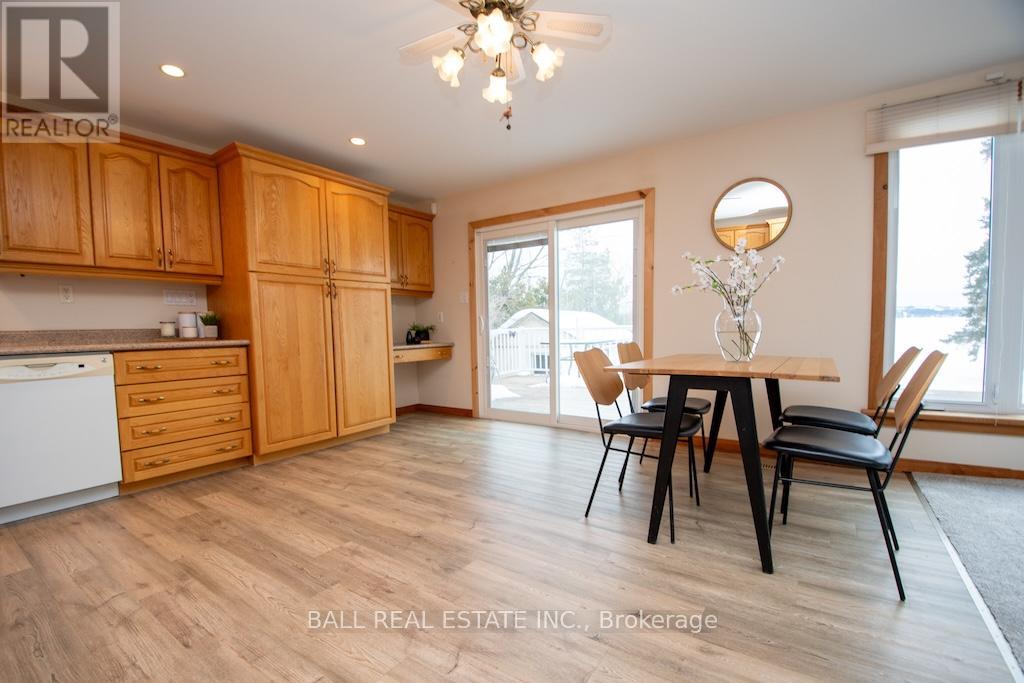 689 NORTH SHORE DRIVE E - 14