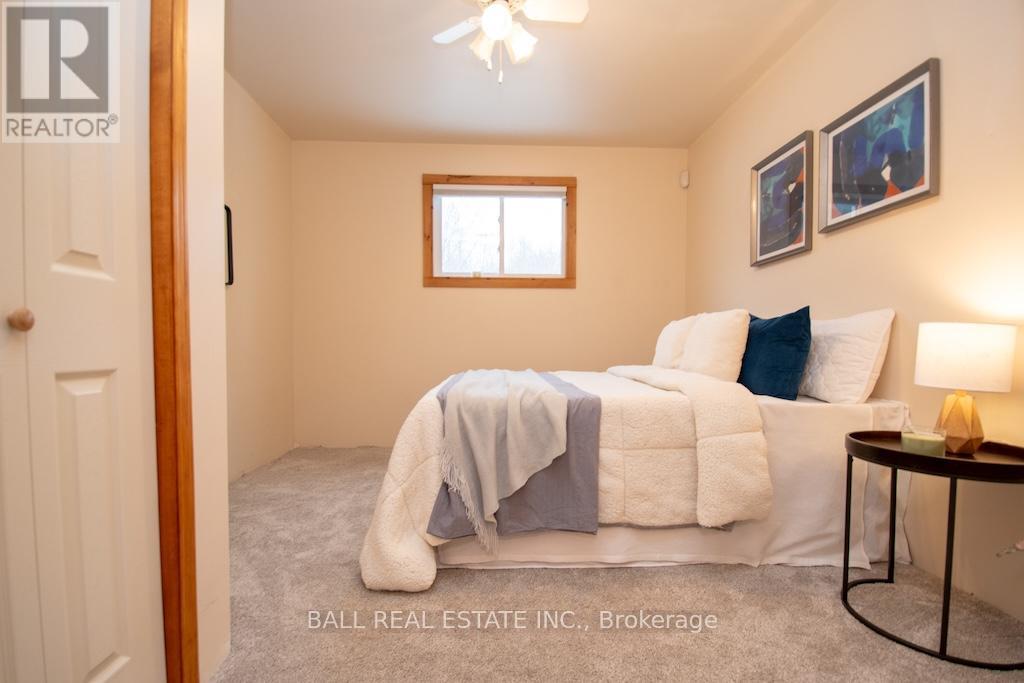 689 NORTH SHORE DRIVE E - 24