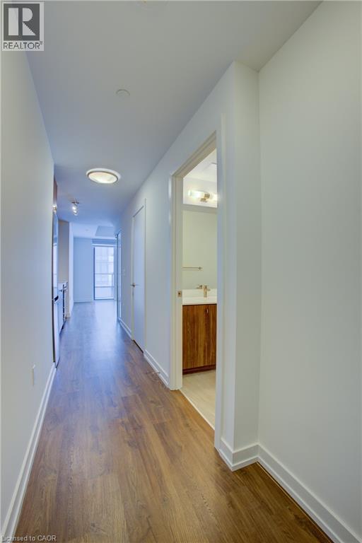 15 WELLINGTON Street NW Unit# 2705, Kitchener, Ontario, N3G0E4 — Photo 3