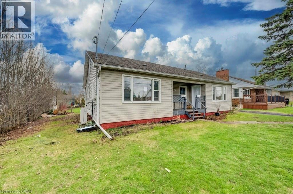 37 CATHERINE Street, Fort Erie, Ontario, L2A2G8 — Photo 2