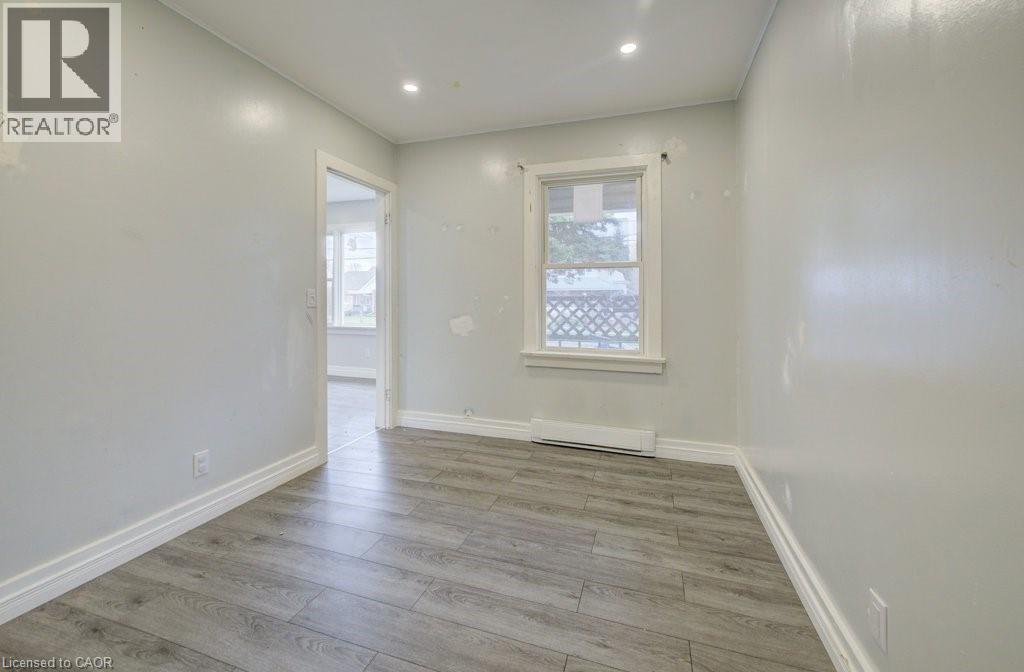 37 CATHERINE Street, Fort Erie, Ontario, L2A2G8 — Photo 9