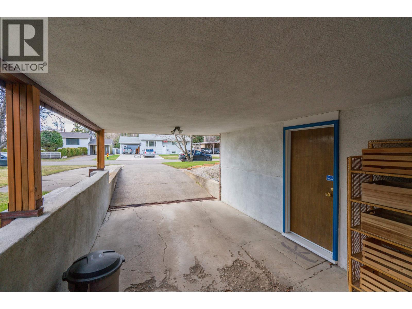 2566 BORDEN CRESCENT - 17