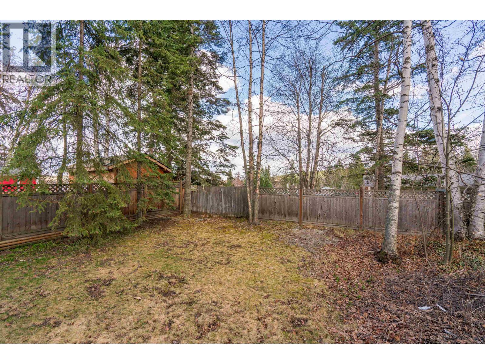 2566 BORDEN CRESCENT - 21