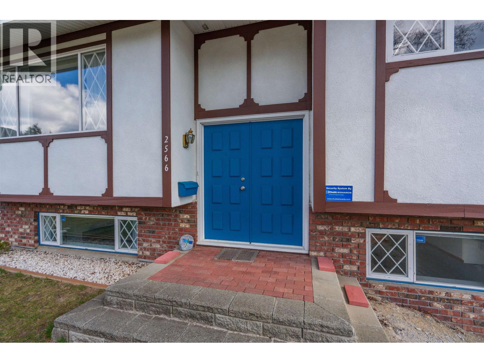2566 BORDEN CRESCENT - 20