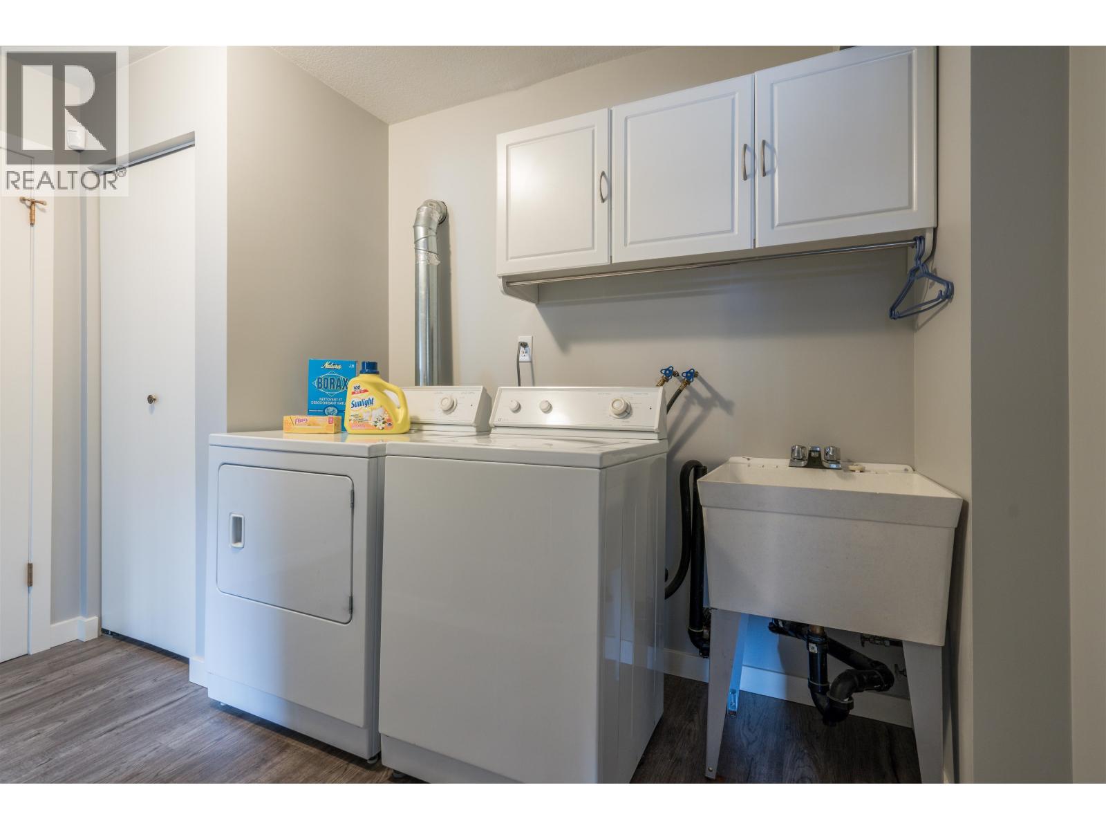 2566 BORDEN CRESCENT - 30