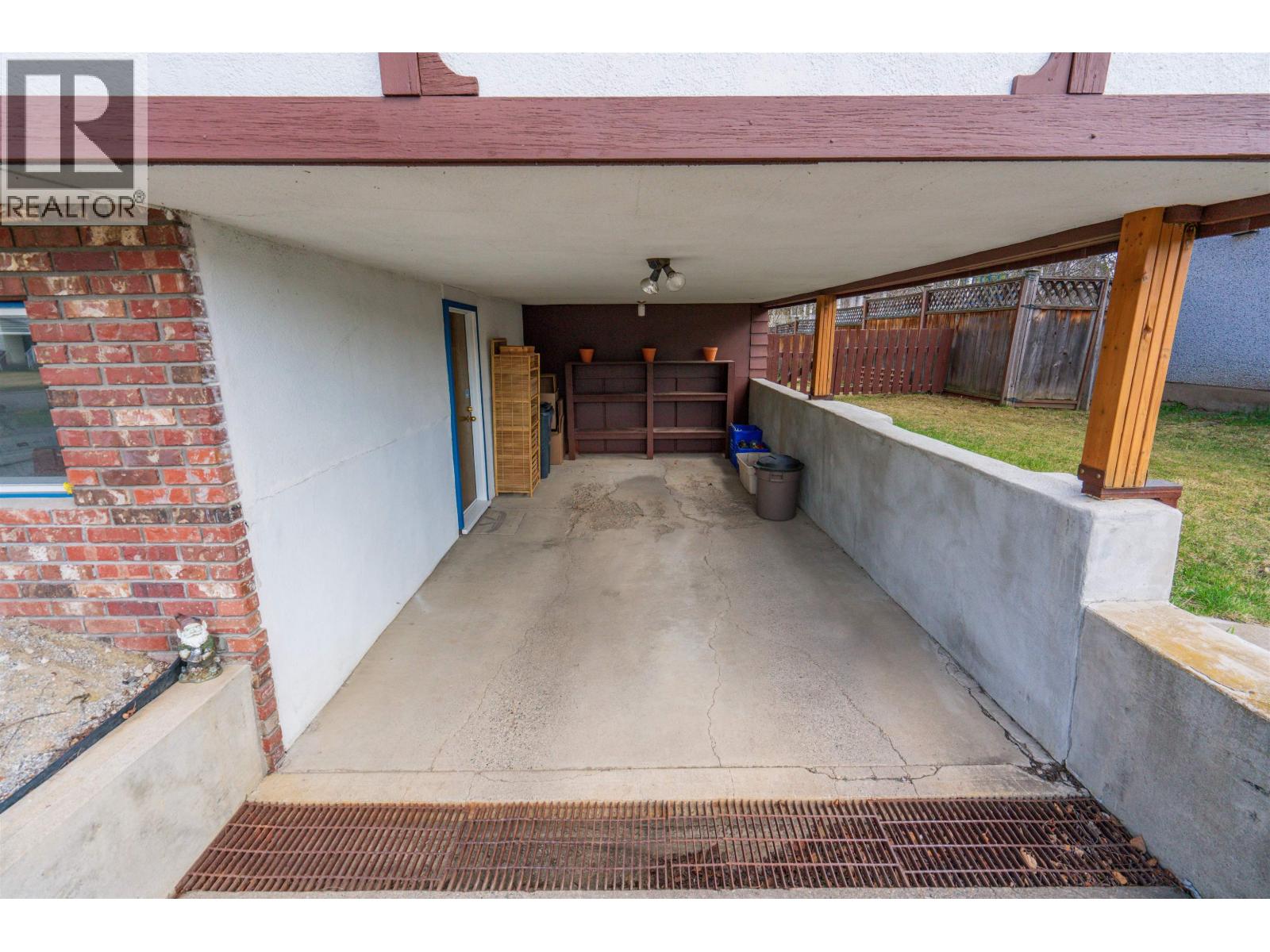 2566 BORDEN CRESCENT - 16