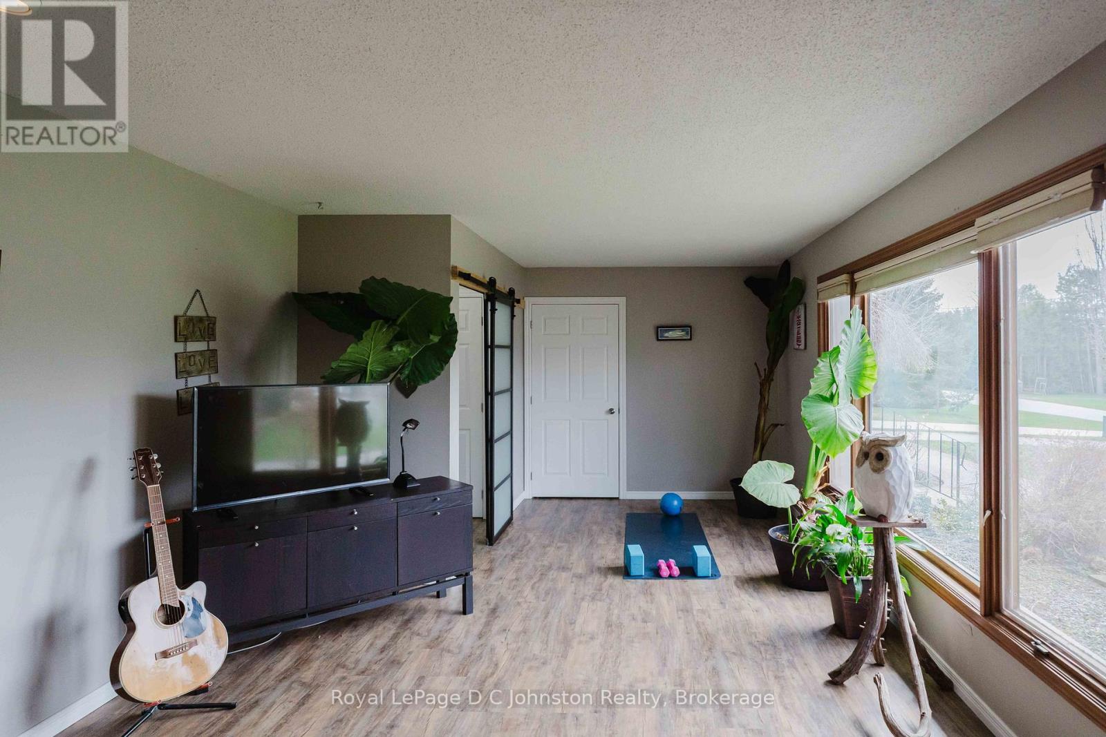 44 ARCHIBALD PLACE - 27