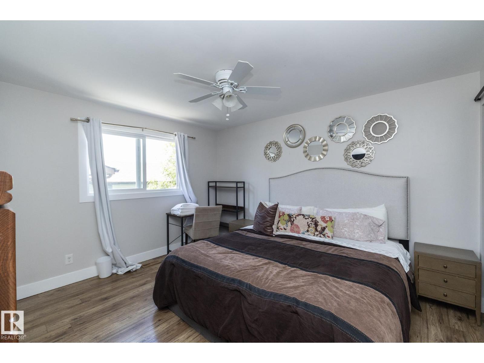 3511 33 AV NW, Edmonton