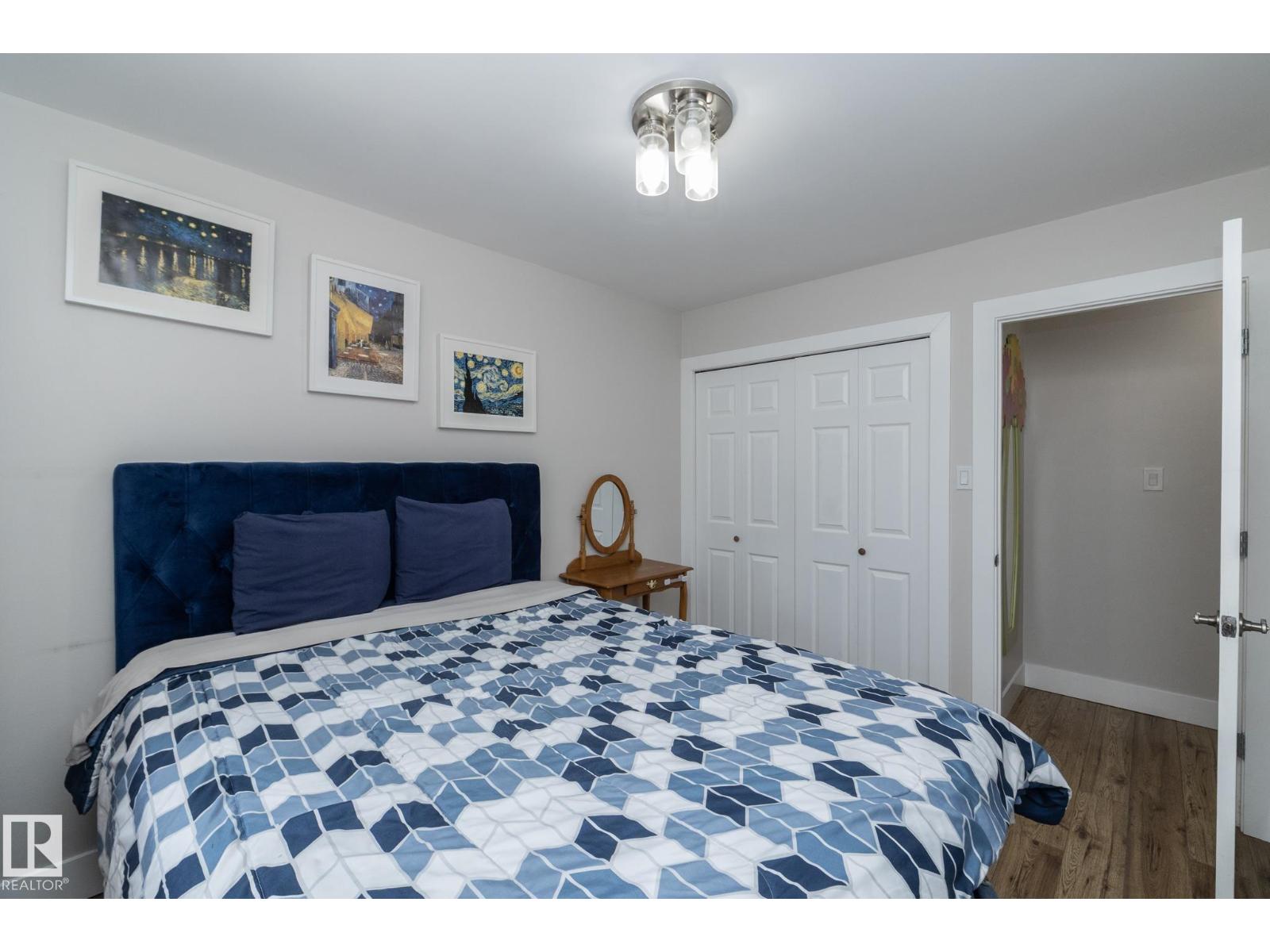 3511 33 AV NW, Edmonton