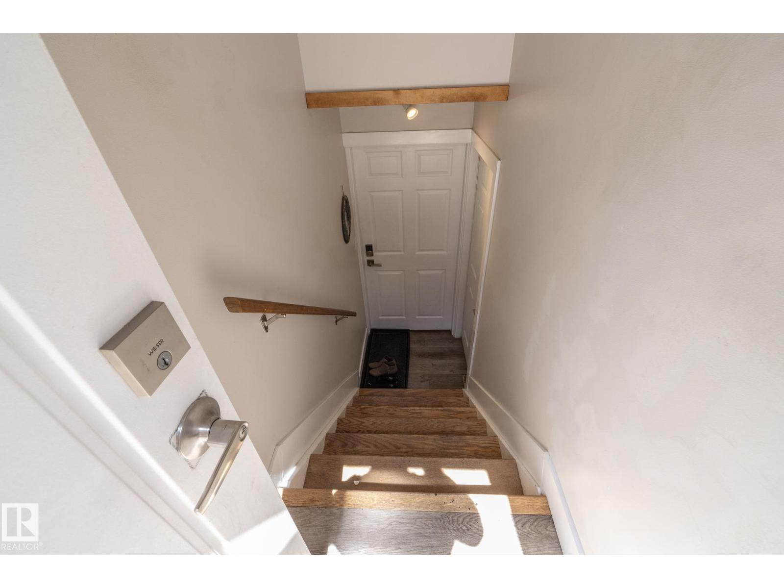 3511 33 AV NW, Edmonton