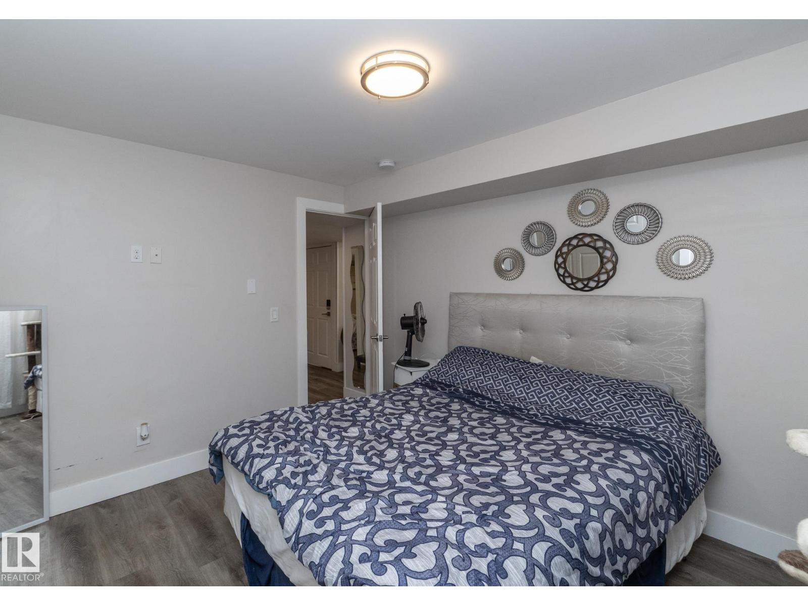 3511 33 AV NW, Edmonton