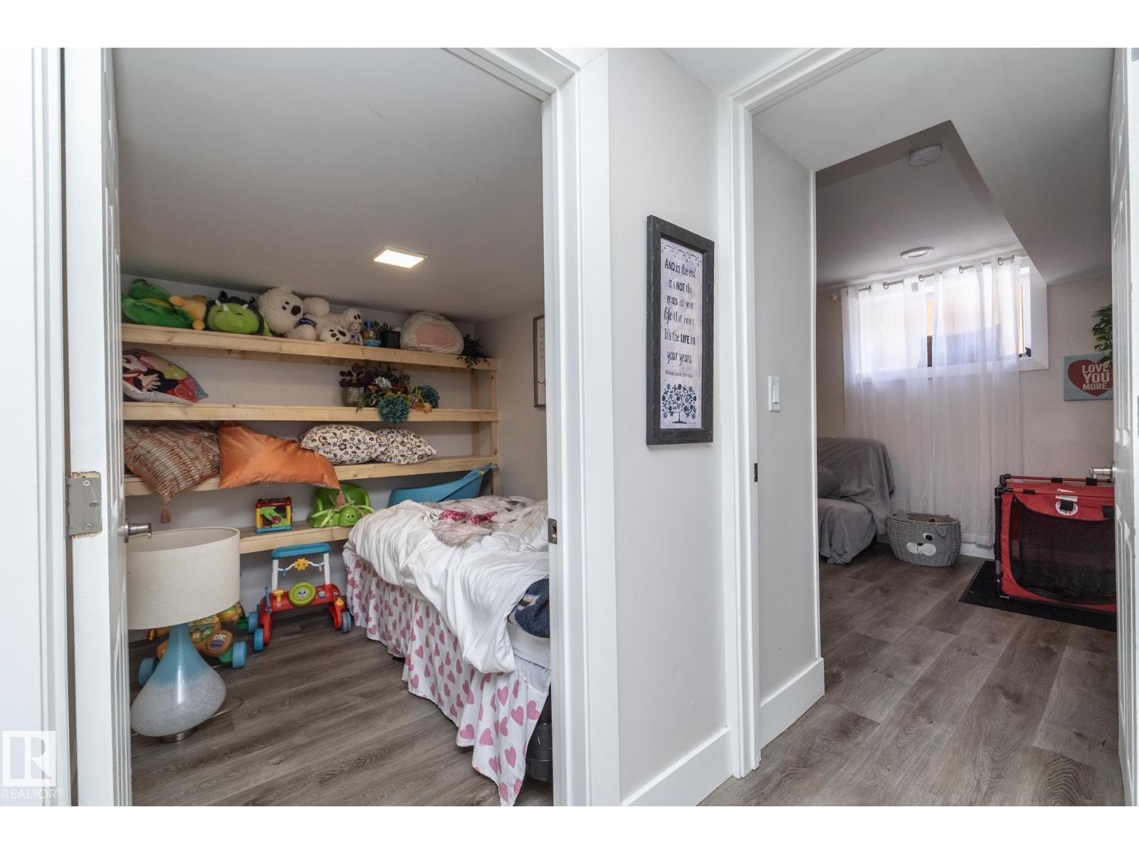 3511 33 AV NW, Edmonton