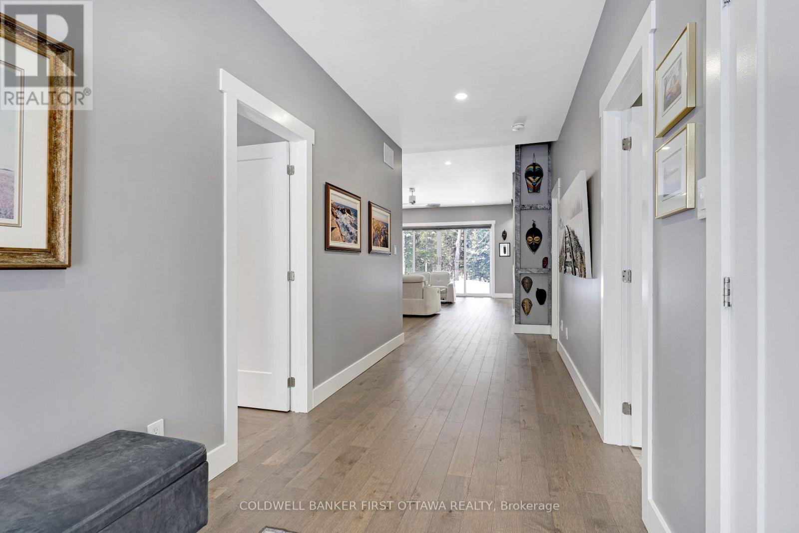 Hardwood floors flow thru main floor