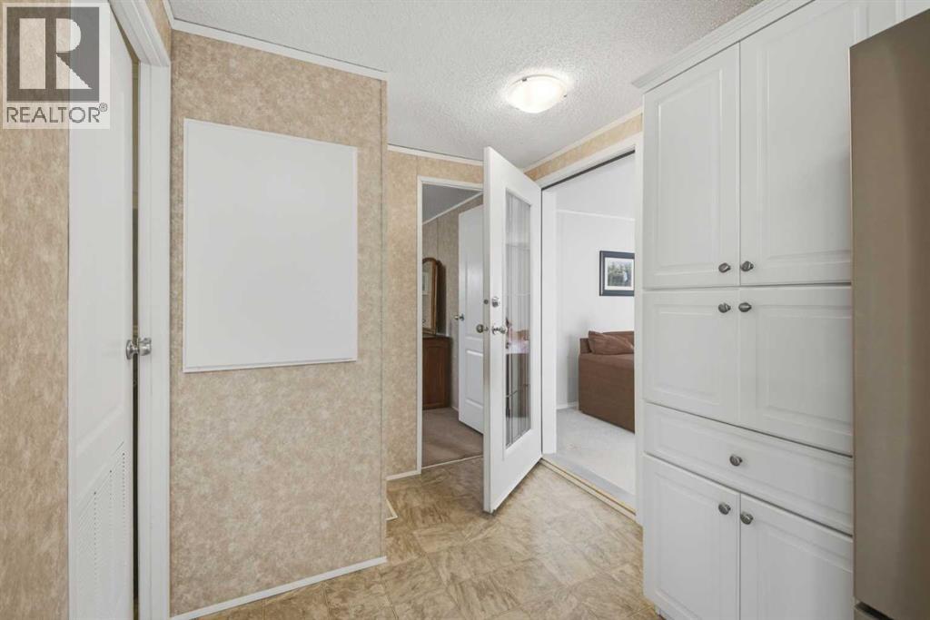 298, 99 Arbour Lake Road NW Road NW — photo 5