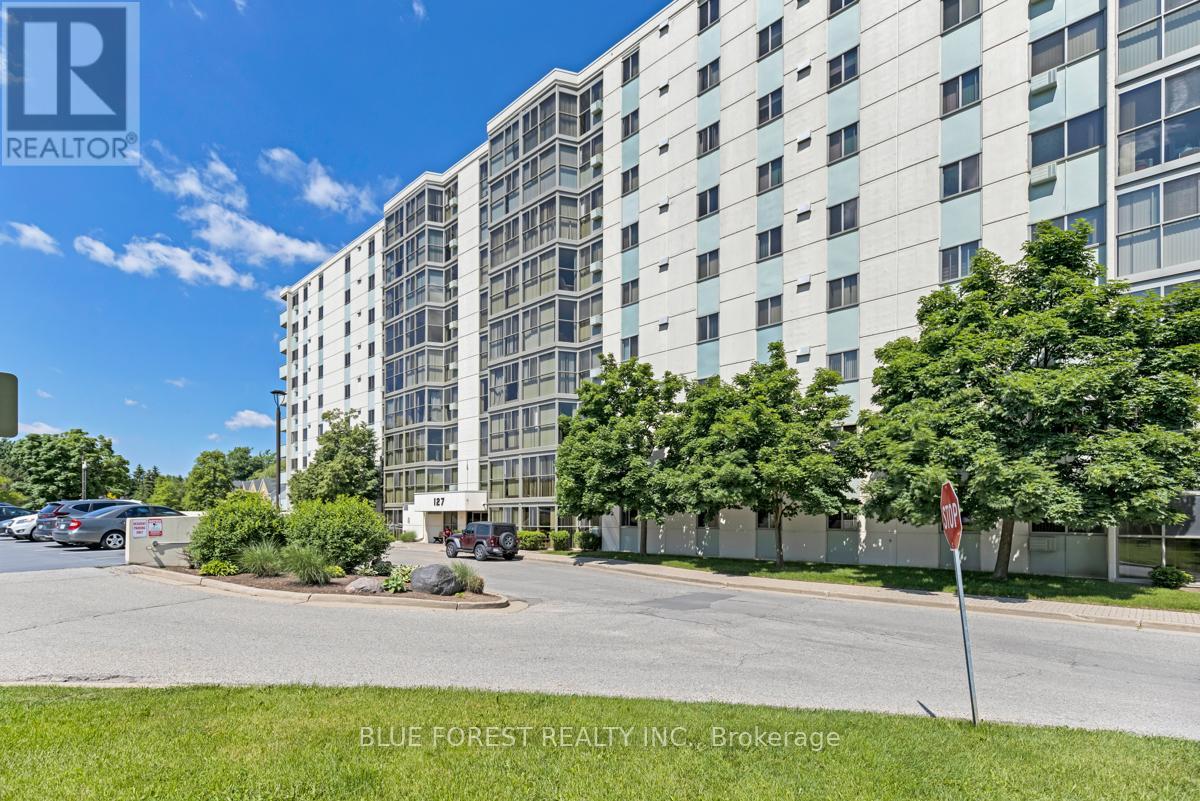 909 - 127 BELMONT DRIVE