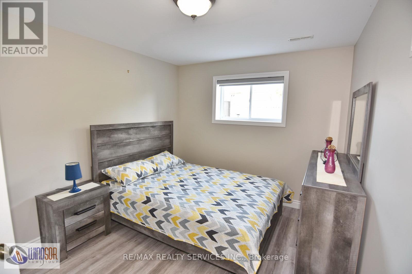 867 WESTWOOD DRIVE — photo 27