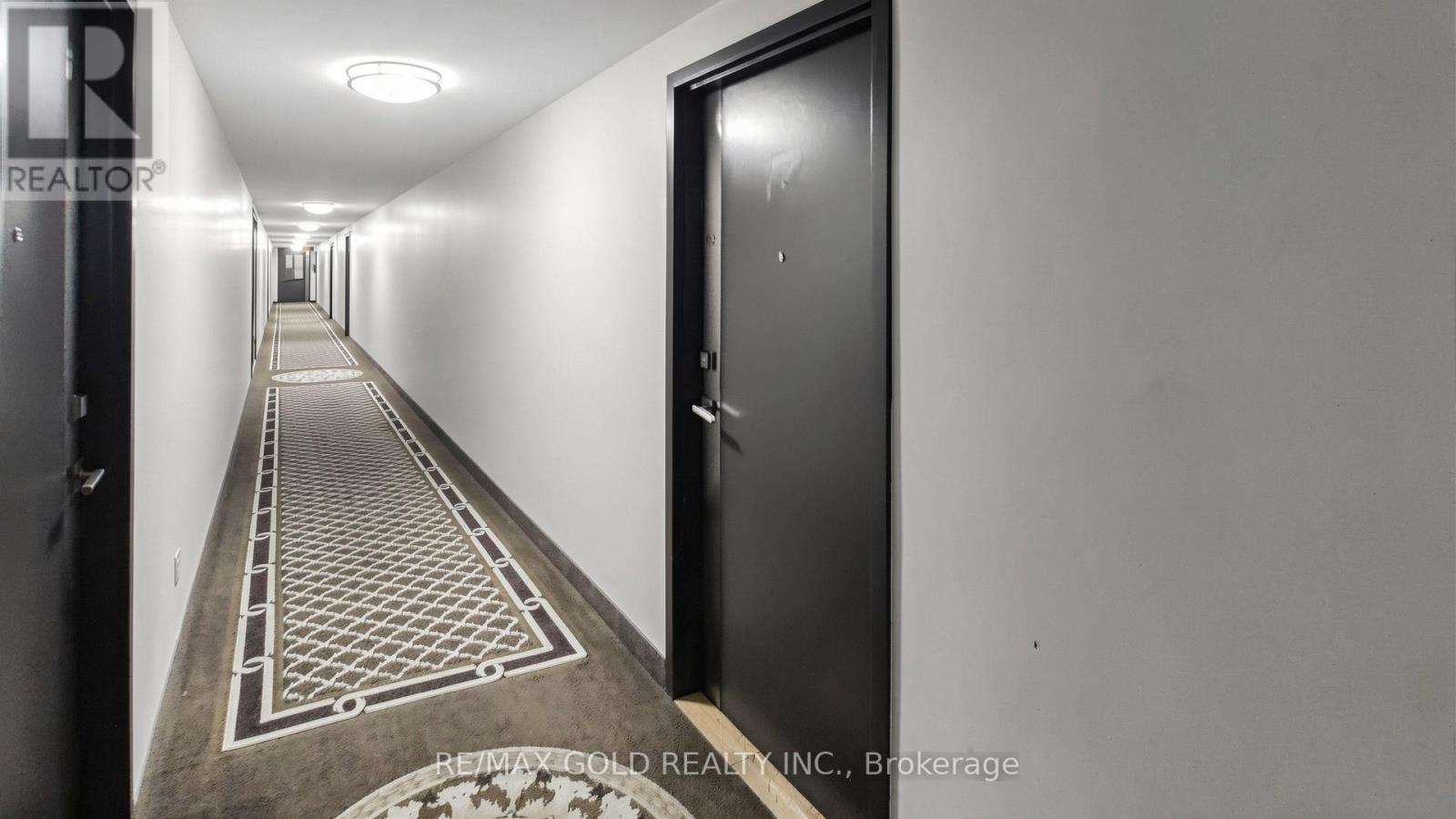 #102 2825 ISLINGTON AVENUE - 22