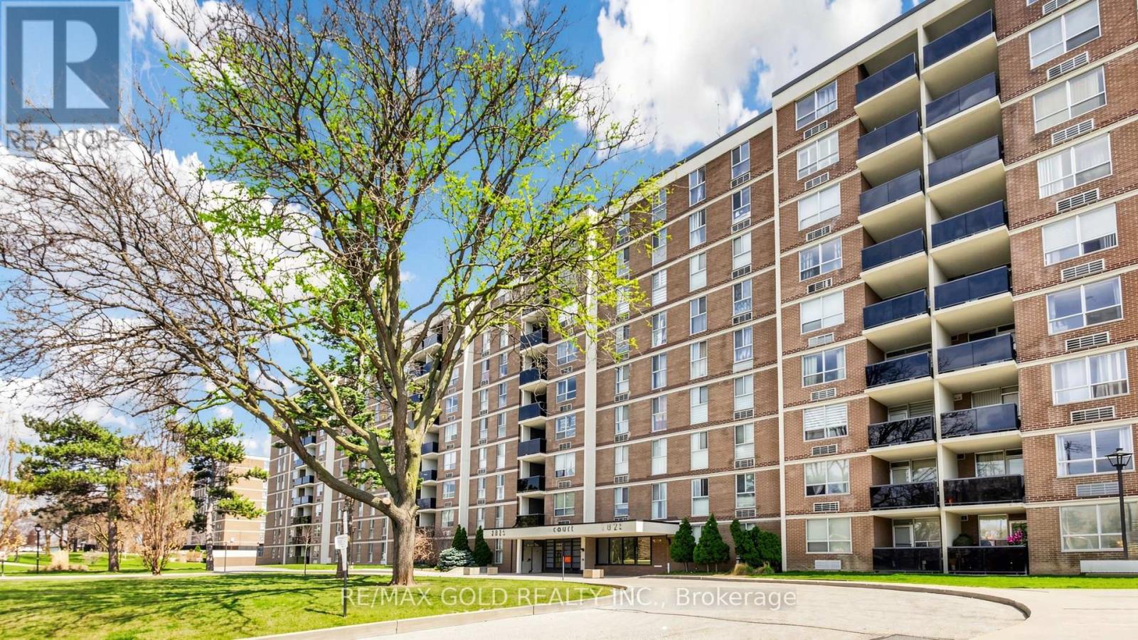 #102 2825 ISLINGTON AVENUE - 3