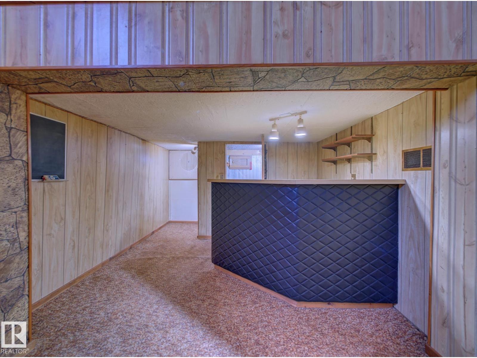 9533 77 AV NW, Edmonton