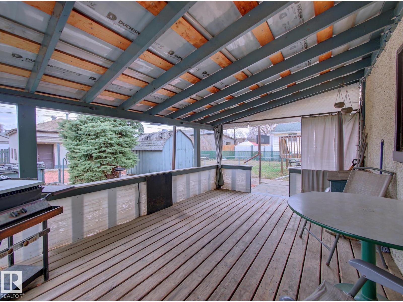 9533 77 AV NW, Edmonton