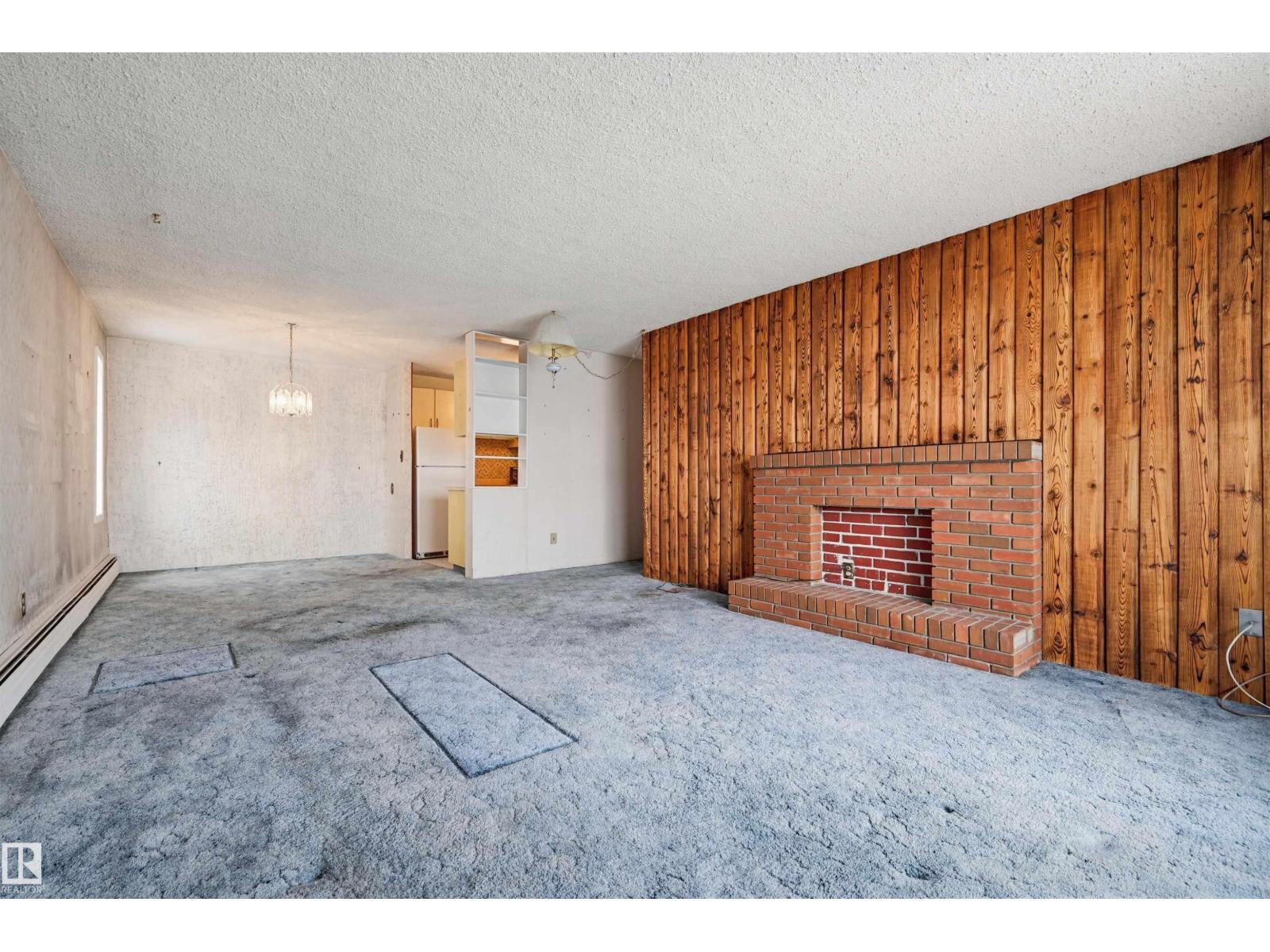 #701 10135 116 ST NW NW - 8